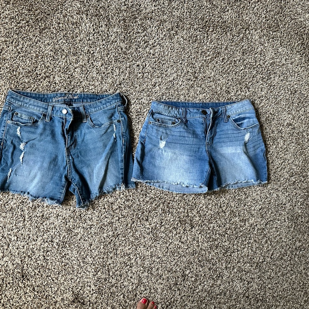 Universal Thread Blue Jean Shorts Distressed Mid-Thigh